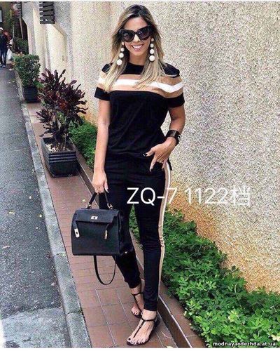 Новинка!!! Костюмчик в стиле спортшик из трикотажа с геометрической фу Новинка!!! Костюмчик в стиле спортшик из трикотажа с геометрической фу