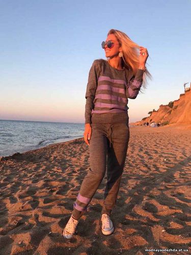 Очень классные яркие костюмчики 570.00 грн. Размер с-м Состав 50% хлоп Очень классные яркие костюмчики 570.00 грн. Размер с-м Состав 50% хлоп