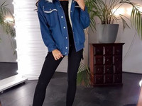 Тёплая джинсовая куртка на меху с капюшоном Размер: S и М Ткань: джинс