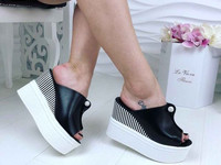 Код 945  Шлепки STYLE,  цвет черный,  материал эко кожа,  декор бусины