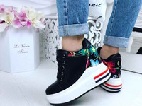 Код 304  Кроссы на платформе Flowers,  цвет черный,  материал эко кожа