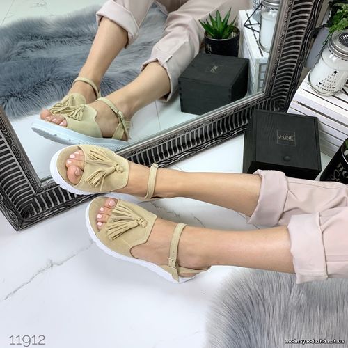 Код 11912 Босоножки = Tassels =, цвет: БЕЖ, материал: НАТУР. ЗАМШ подо