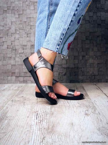 Код 3821 Удобные босоножки Vivian. Натуральная кожа. Каблук 2,5см, под