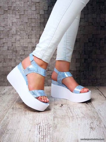 Код 3722 Босоножки Ariel. Натуральная кожа. Платформа спереди 5см, сза