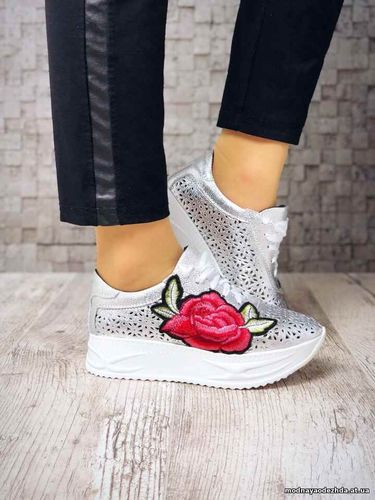 Код 3710 Кроссовки с перфорацией Rose Натуральная кожа. Подошва 4,5см.